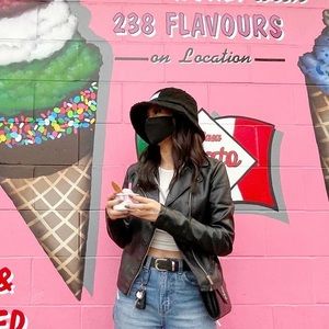 Meet your Posher, Rachelle